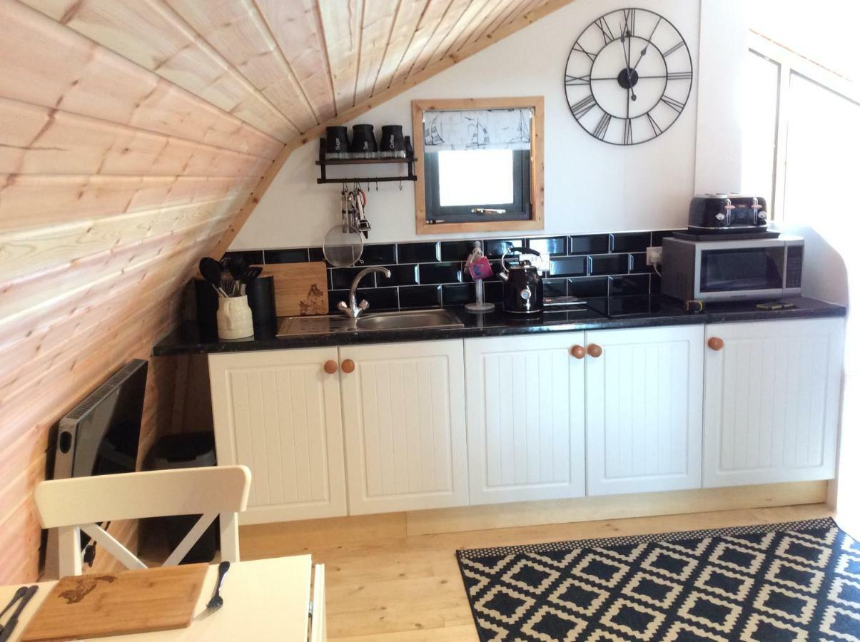 로친버 Achmelvich View Self Catering 아파트 외부 사진